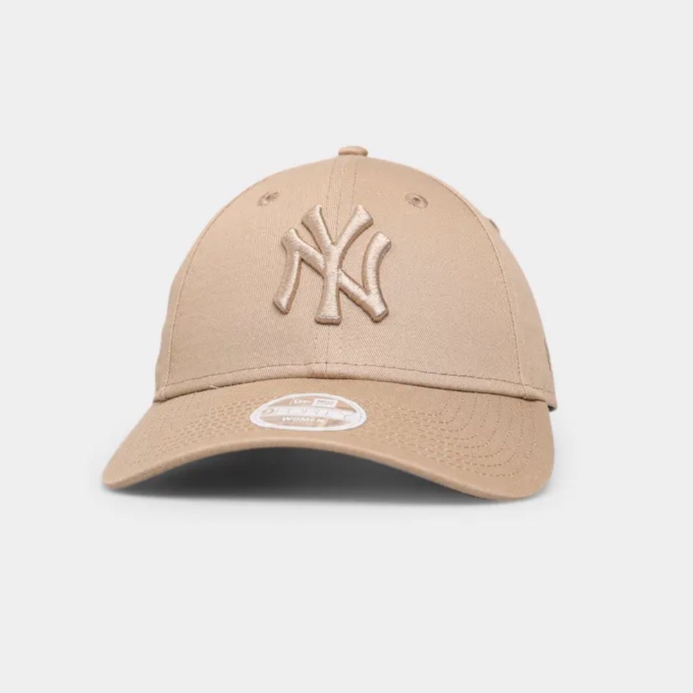 New Era 9Forty NY Yankees Strapback in Camel